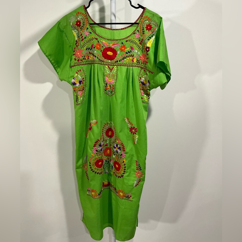🍒 Green Embroidered Dress